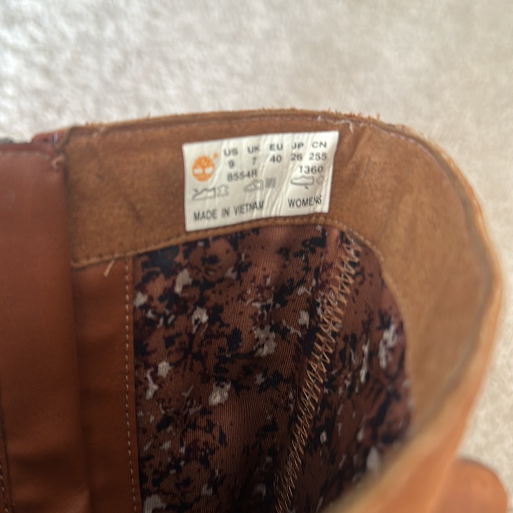 Timberland Boots - Picture 4 of 6